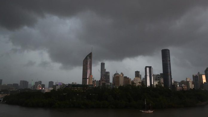 Giant hail, destructive winds and flash floods to hit multiple states ...
