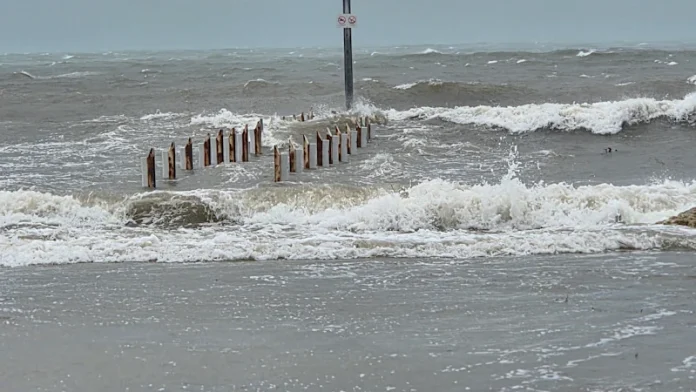 WA storm leaves thousands without power across the state - Australian ...